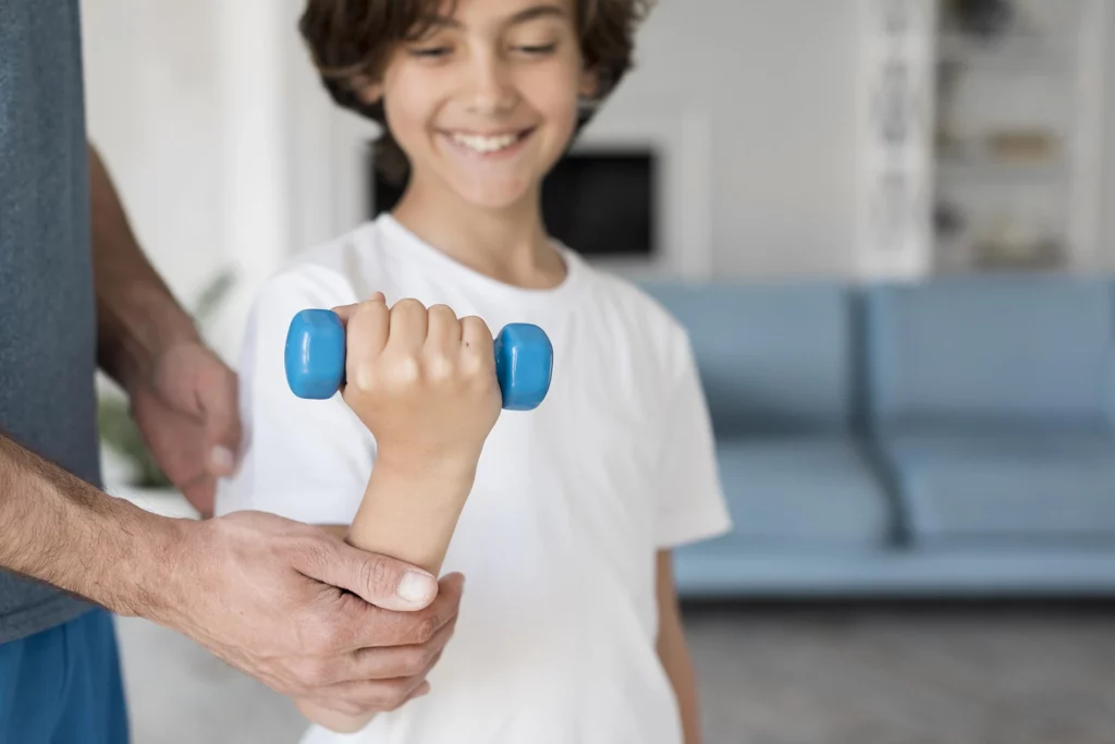 Paediatric physiotherapist providing compassionate care for a child's developmental delay. Children's physio in Mulgrave, Berwick, Dandenong.